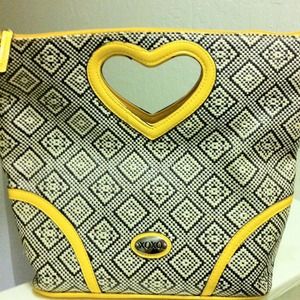 SOLD! XOXO purse. 😃😄