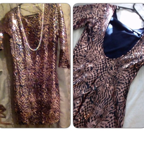 SOLD🚫All sequence short low back dress! Gatsby - Picture 3 of 4