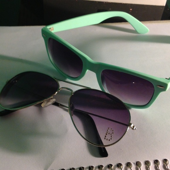 Assorted sunglasses! - Picture 3 of 4