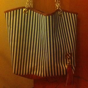 cute purse with fringe!