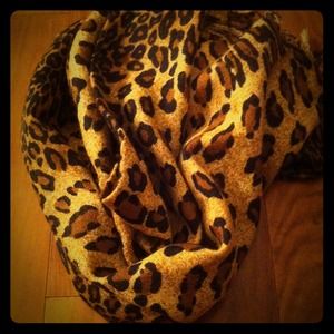 Leopard scarf