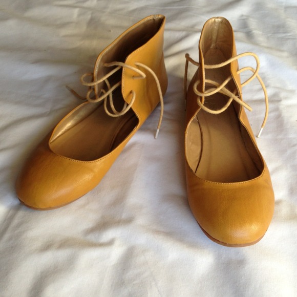 ⛔SOLD⛔ F21 ballerina lace up flats/shoes