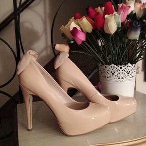 DV very cute pumps(☆_☆)