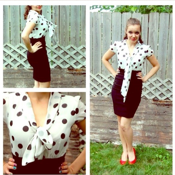 🎀SOLD IN BUNDLE!🎀 Black & White Pencil Dress! - Picture 2 of 2