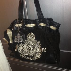 *Reduced* Juicy Couture "Daydreamer Tote" in black