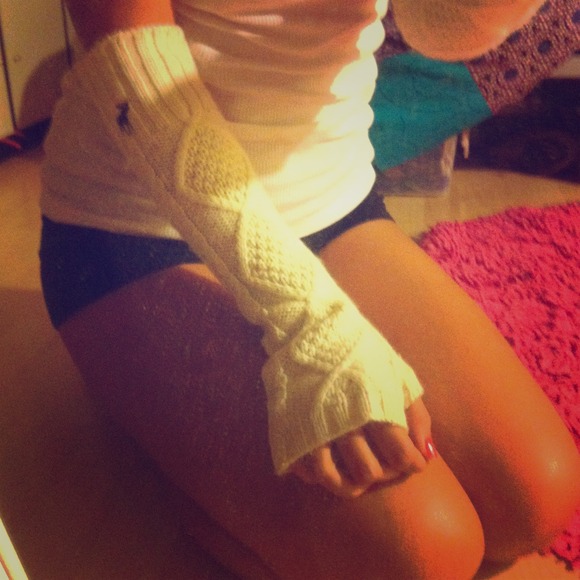 Abercrombie arm warmers!!!