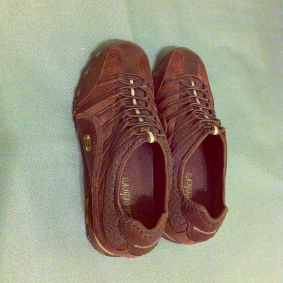 Like new Skechers!