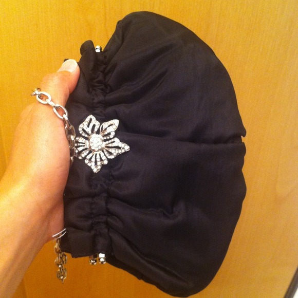 📣Black cocktail clutch with silver chain📣 - Picture 3 of 4