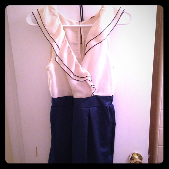 Boutique dress! - Picture 1 of 3