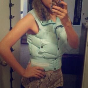 🔴REDUCED!! Super cute Mint vest