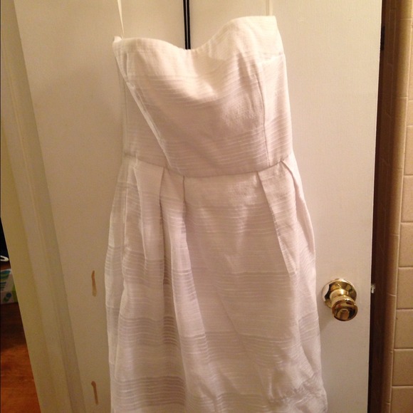 White House Black Market Dress! - Picture 1 of 3