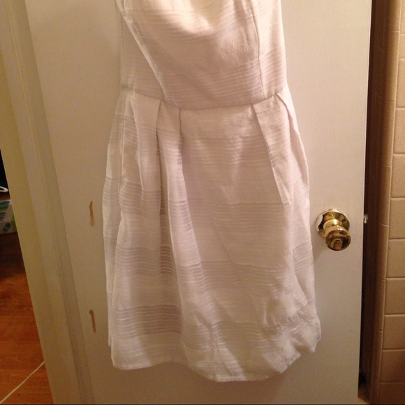 White House Black Market Dress! - Picture 2 of 3