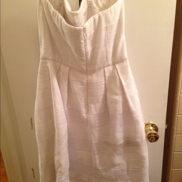 White House Black Market Dress! - Picture 3 of 3