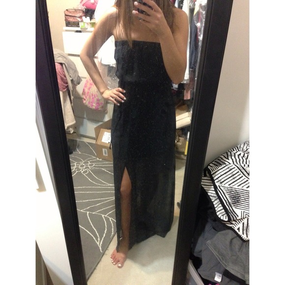 🚫Bundled!🚫Forever 21 tube dress sheer bottom
