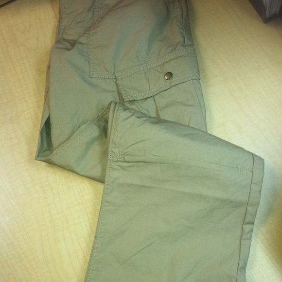 Boys Polo by Ralph Lauren size 16 cargo pants. NWT - Picture 1 of 4