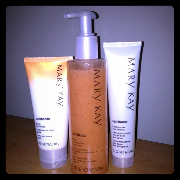 🌸Mary Kay Satin Hands Pampering Set🌸 - Picture 1 of 1
