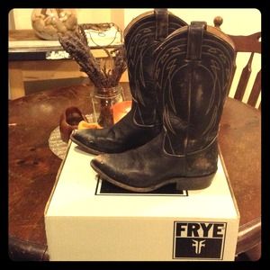Frye Billy Pull On