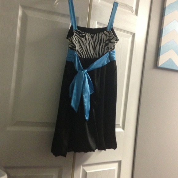 Black, Blue, and zebra print party dress!💙👍💖 - Picture 2 of 4