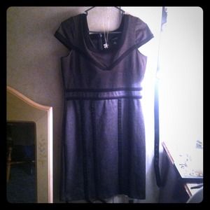 I love this dress! This is a steal deal!