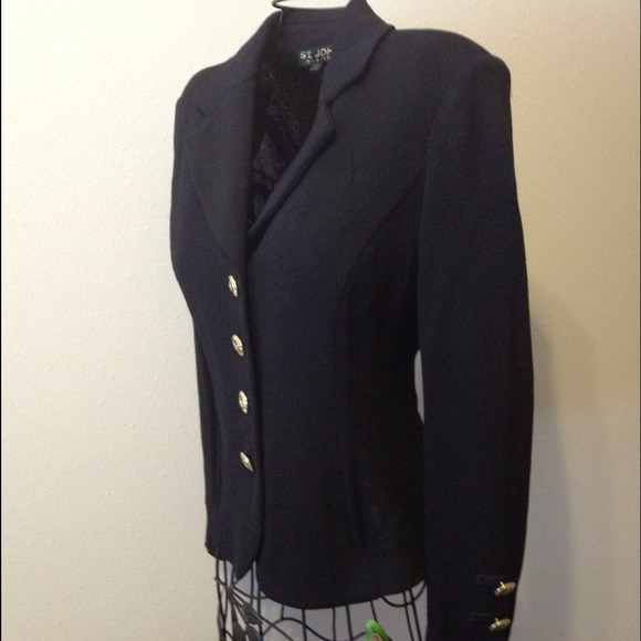 **SOLD** John Basics Black Blazer Size 2 f. - Picture 3 of 4