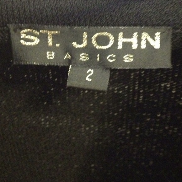 **SOLD** John Basics Black Blazer Size 2 f. - Picture 4 of 4