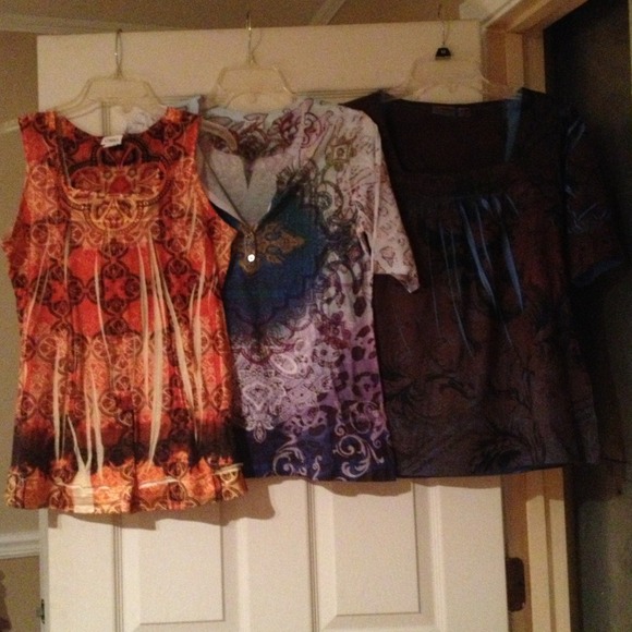 A tank and two quarter length sleeve tops - Picture 1 of 4