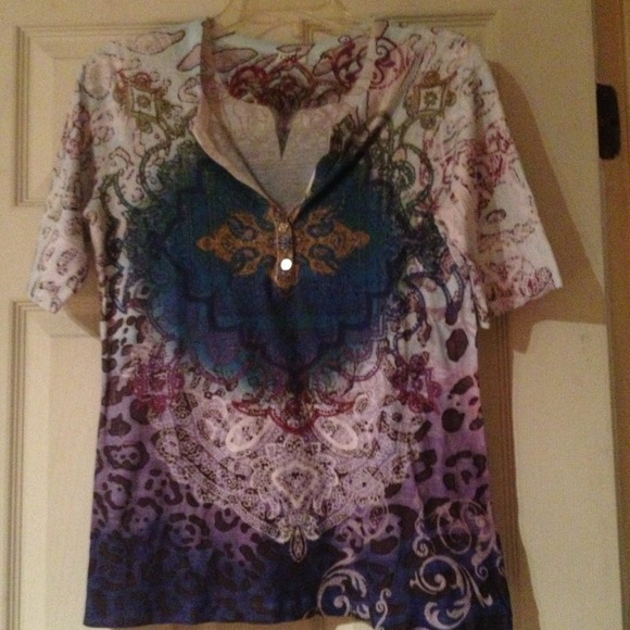 A tank and two quarter length sleeve tops - Picture 3 of 4