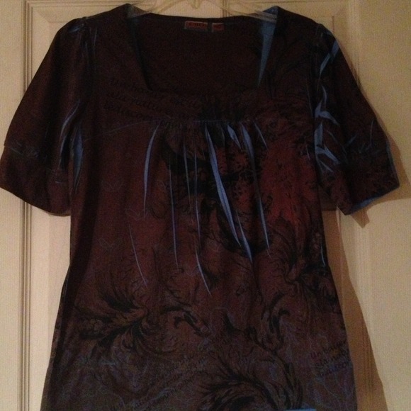 A tank and two quarter length sleeve tops - Picture 4 of 4