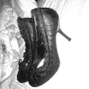 Black lace heels!
