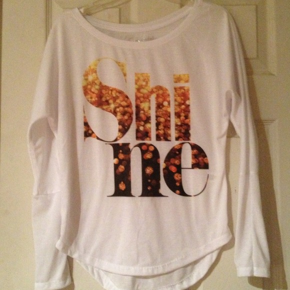 White long sleeve - Picture 1 of 2