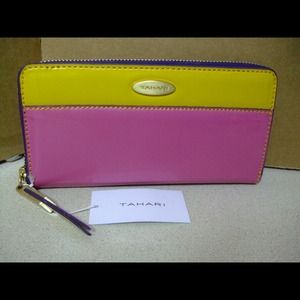 NWT Tahari Wallet