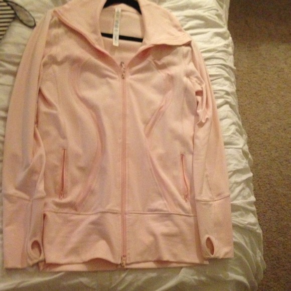 Lululemon run swiftly jacket