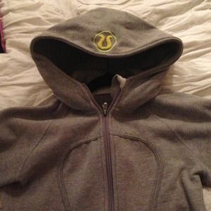 Lululemon scuba grey jacket with yellow logo