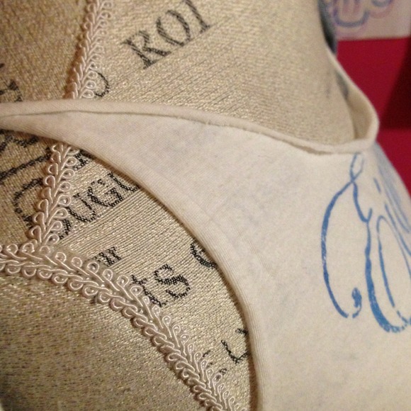 ｘ ｓｏｌｄ ｘ - Picture 2 of 3