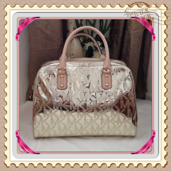 Michael Kors Handbags - 💰💰💰SOLD ON EBAY💰💰💰💯% Authentic MICHAEL KORS