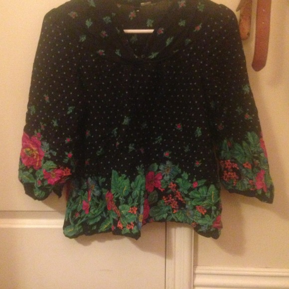 Cute vintage floral and polka dot blouse