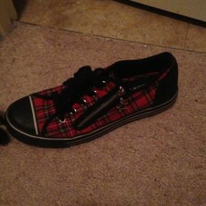 Plaid shoes