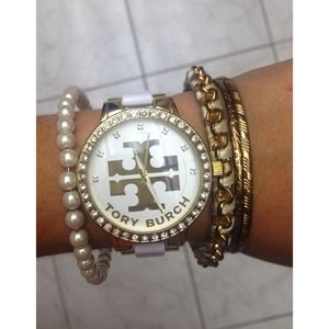 REDUCED🔥🔥 White and gold contrast watch!