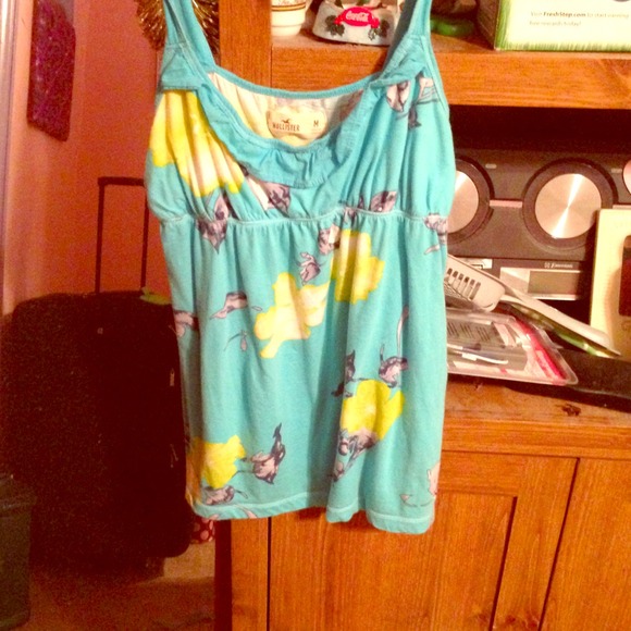 Hollister tanktop.