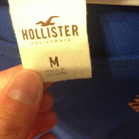 Hollister long sleeve top. - Picture 3 of 3