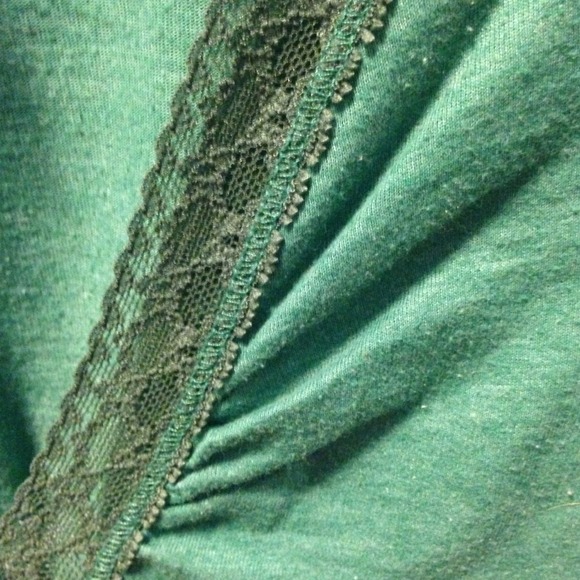 Green Hollister long sleeve deep v neck top. - Picture 4 of 4