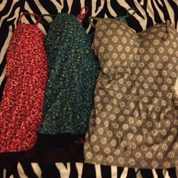 Cute & comfy tops with bra support ! (Blue)