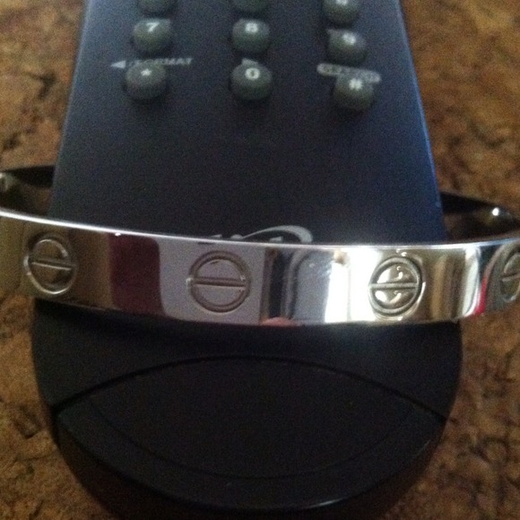 Jewelry - Silver bracelet with two screws and screwdriver