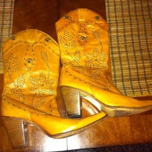 Women's Boots!