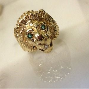 **SOLD** Genuine emeralds and diamond. Lion ring