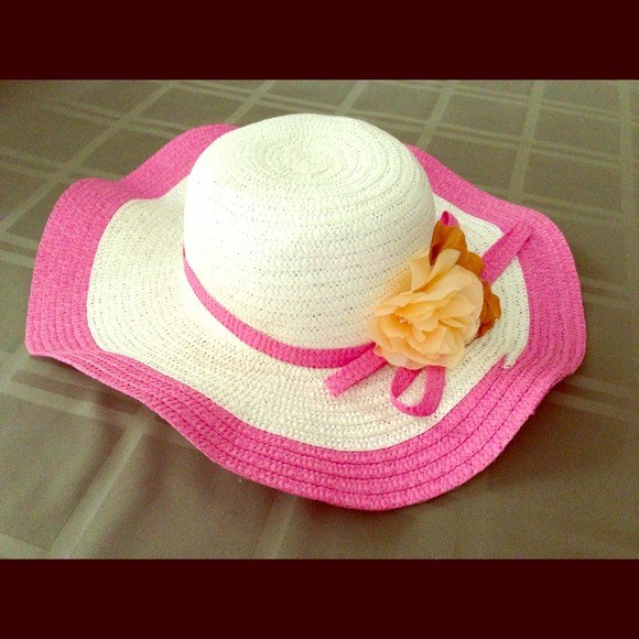 Summer hat with pink fringe and orange flower - Picture 1 of 1
