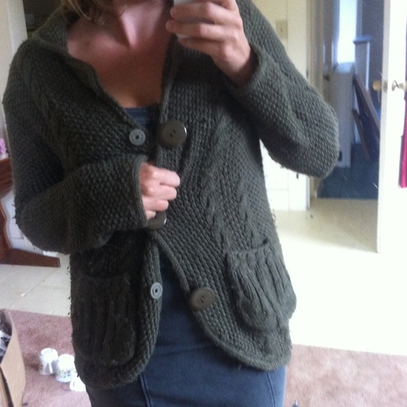 BUNDLED! REduced!! Olive green cardigan. - Picture 4 of 4
