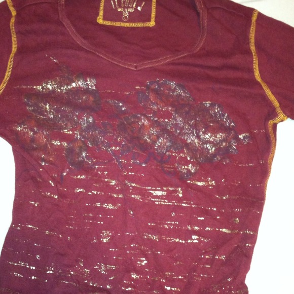 Nice juniors t shirt
