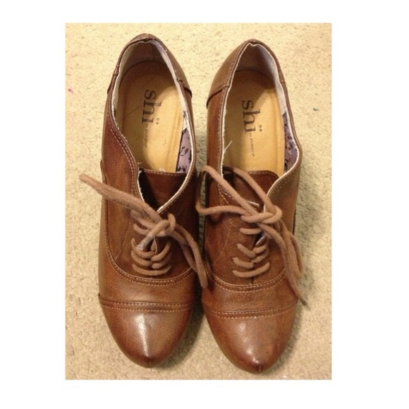 Shi by Journeys Shoes - Cognac Brown Oxford Heels ❤.