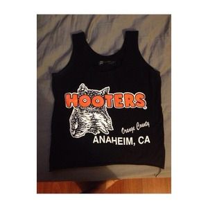 hooters shirt